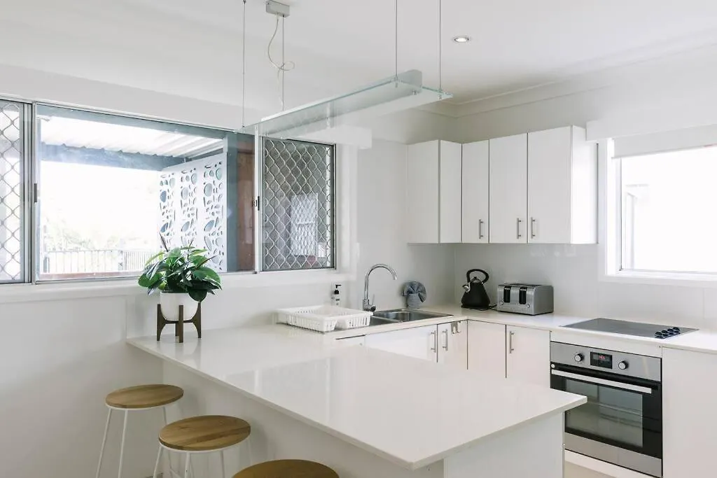 Apartman Miami'S Family Getaway Sleeps 10, Pool, Patio, Walk To North Burleigh Beach & Shops Gold Coast